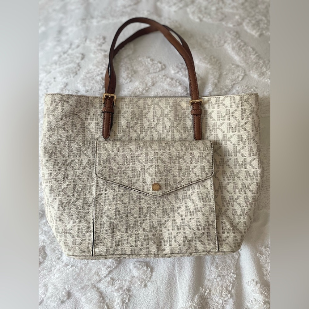 Michael Kors/EUC Jet Set Travel Large Pocket Multifunction Signature Tote